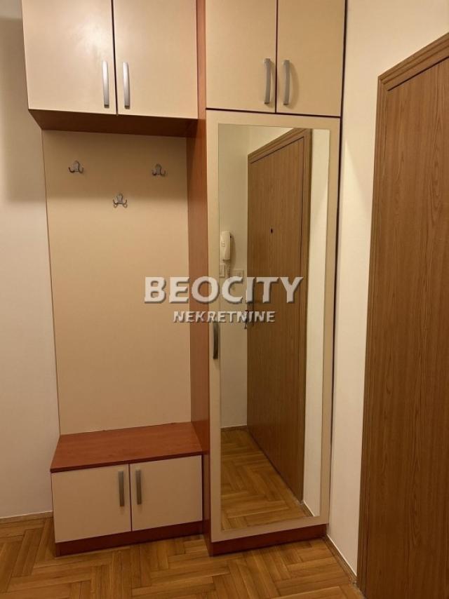 Novi Sad, Centar, Laze Kostića, 1. 5, 37m2, 450EUR