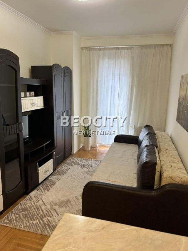 Novi Sad, Centar, Laze Kostića, 1. 5, 37m2, 450EUR