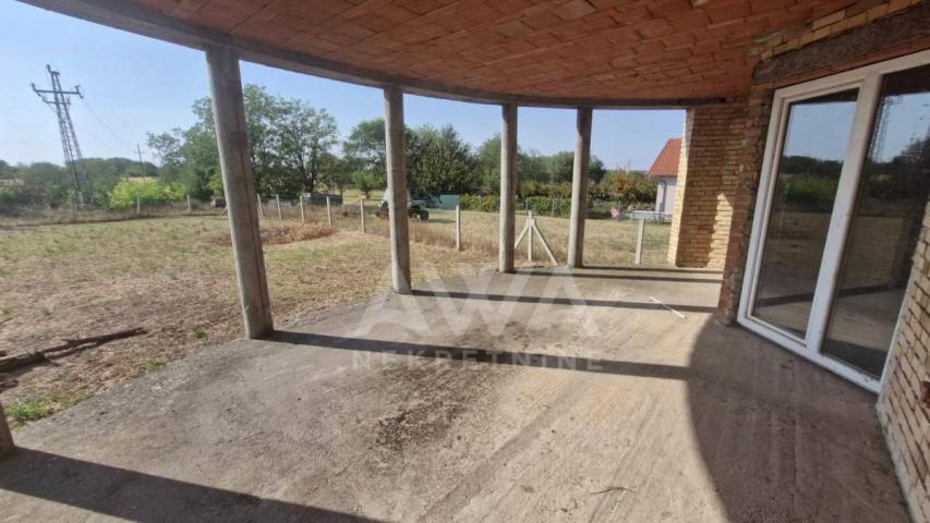 Vila u Kuli, 360 m2, plac 987 m2