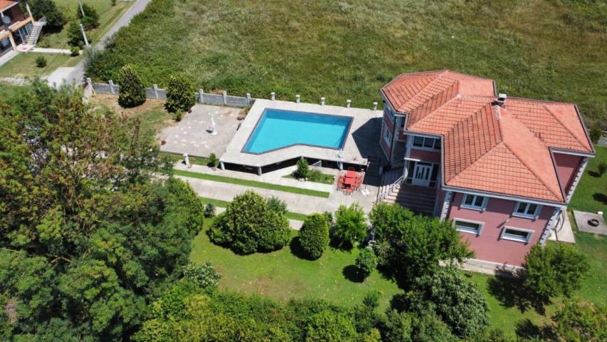 Two-story house with pool, Danilovgrad, Jastreb