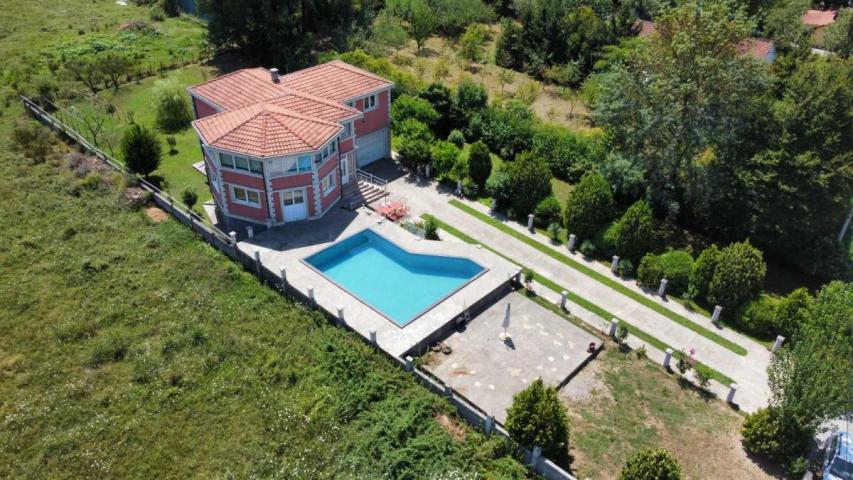 Two-story house with pool, Danilovgrad, Jastreb