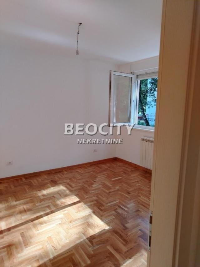 Rakovica, Labudovo brdo,  Serdara Janka Vukotića, 1. 0, 44m2, 89900EUR