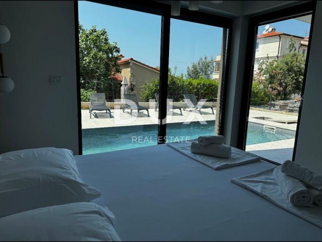 ISTRIA, POREČ - Luxury apartment on the ground floor with a heated pool