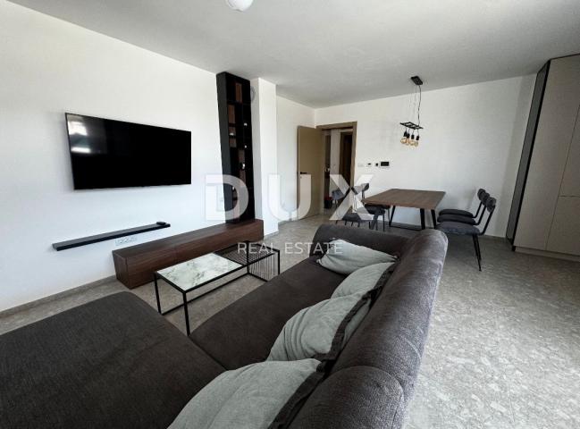 ISTRIA, POREČ - Luxury apartment on the ground floor with a heated pool