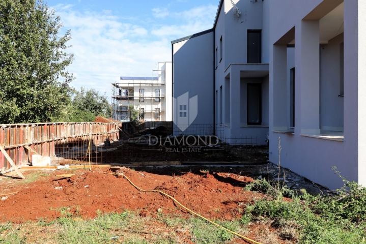 Poreč area, two-story apartment in a new building, sea view!