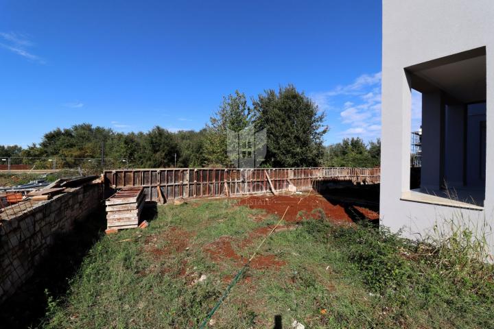 Poreč area, two-story apartment in a new building, sea view!