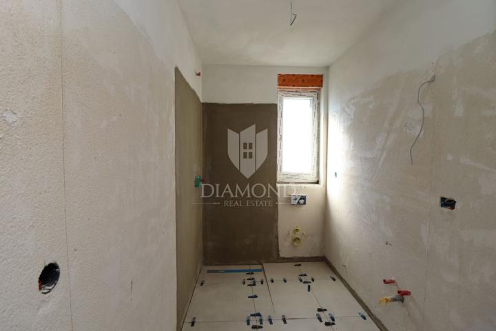 Poreč area, two-story apartment in a new building, sea view!