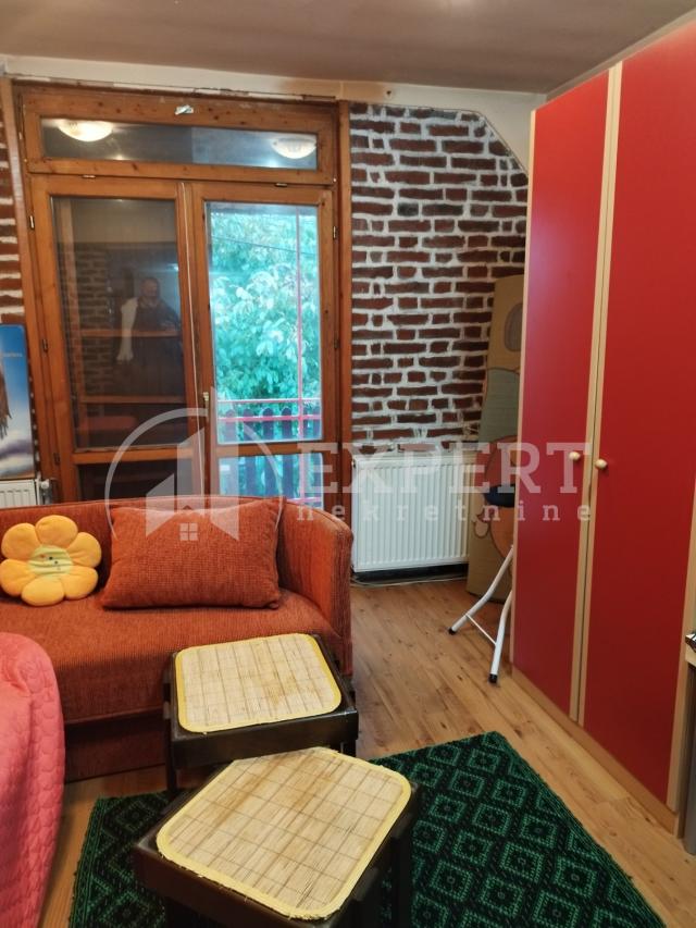 Izdaje se etno apartman u Gornjoj Toponici, 35m2!