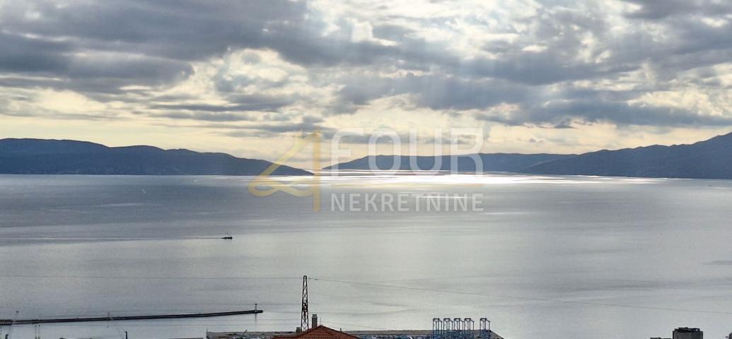 Rijeka, Donja Drenova, 58. 40m2, 2s+db, panoramski pogled na more