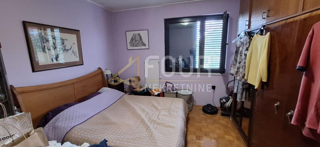 Rijeka, Donja Drenova, 58. 40m2, 2s+db, panoramski pogled na more