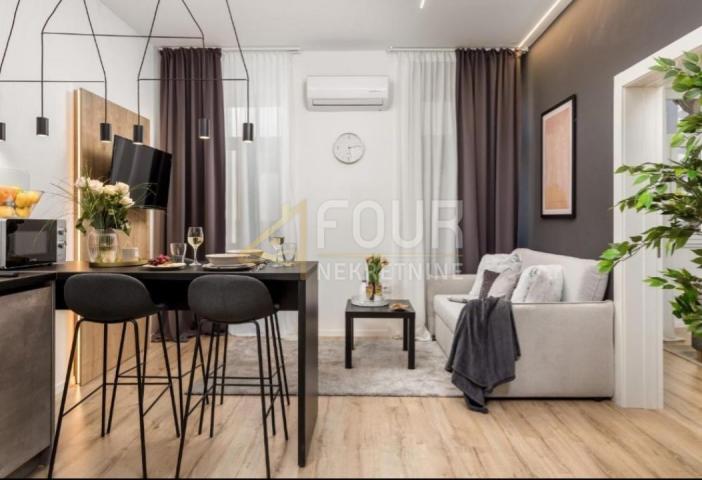 Rijeka, Centar, 136. 61m2, 3 luksuzno uređena apartmana