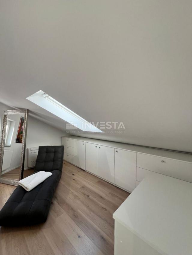 Poreč, modernly equipped two-level apartment.