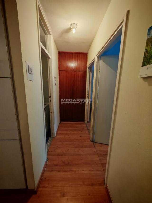 Blok 29, trosoban, 70m2