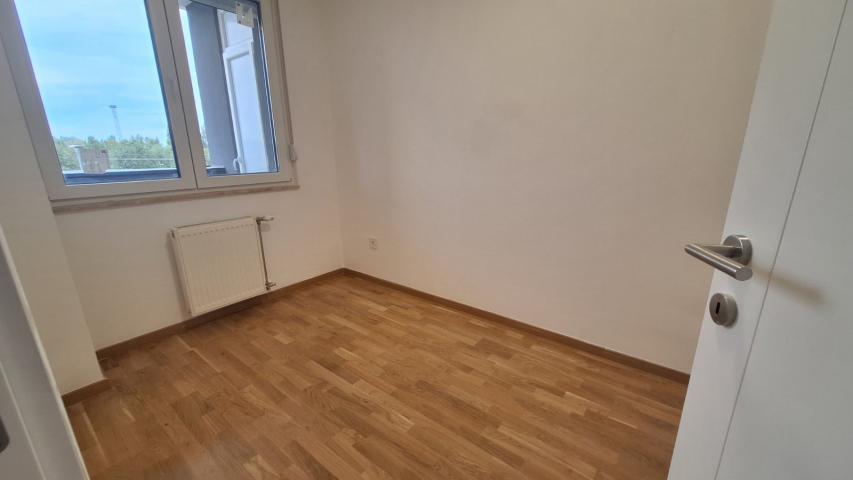 NOVI SAD - AVIJACIJA - 39. 00 m2