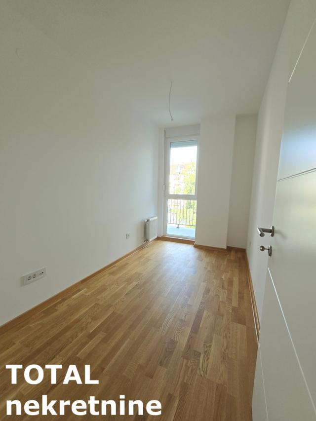 2. 5 Dvoiposoban stan NOVI SAD, 180770€