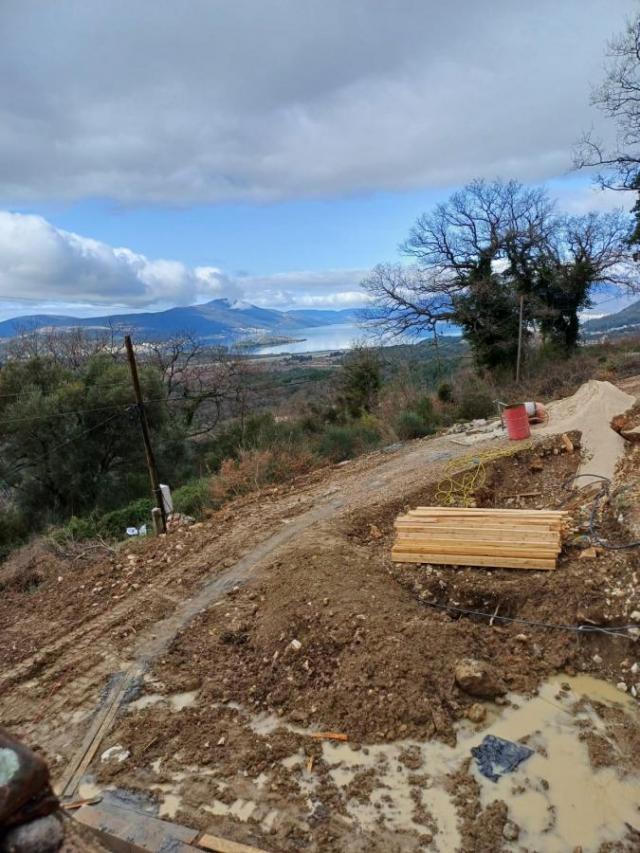 Urbanized Plot of 3260m2 with House Under Construction in Kotor, Kavac, Sea View of Tivat Bay