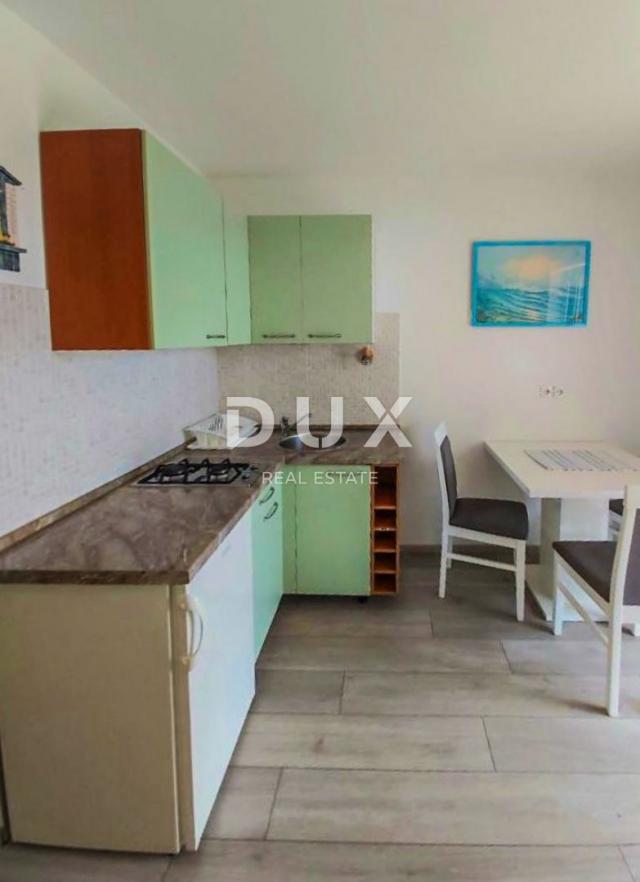 MALI LOŠINJ - Kuća s tri apartmana u mirnom dijelu otoka