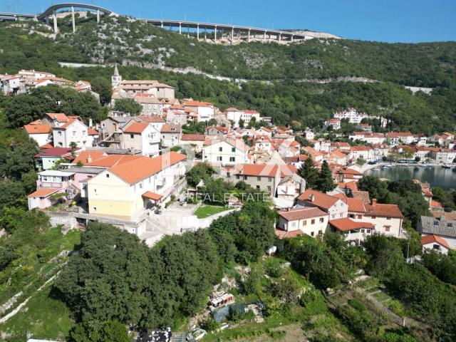 RIJEKA, BAKAR, CENTER - building plot in the very center of the city of Bakar 2,600 m2 with a sea vi