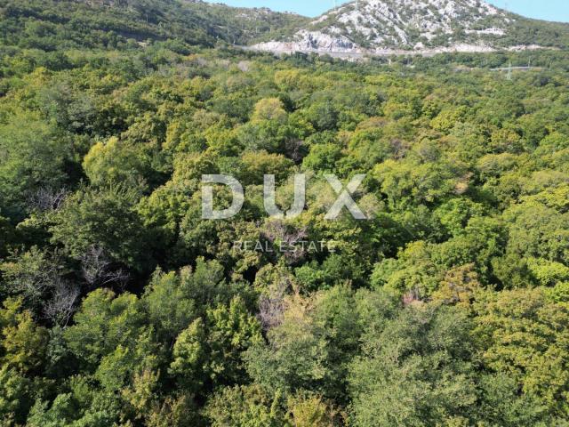 RIJEKA, BAKAR, CENTER - building plot in the very center of the city of Bakar 2,600 m2 with a sea vi