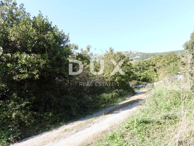 RIJEKA, BAKAR, CENTER - building plot in the very center of the city of Bakar 2,600 m2 with a sea vi