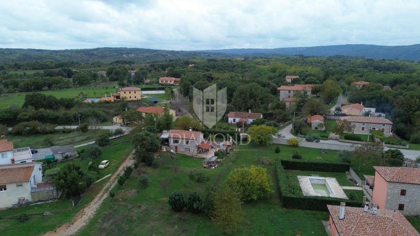 Prostrano zemljište u blizini Labina