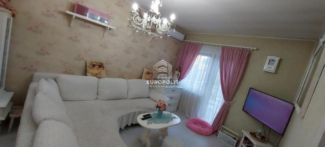 Mladenovac-Selters Banja-2 kuće na placu od 8 ari ID#6400