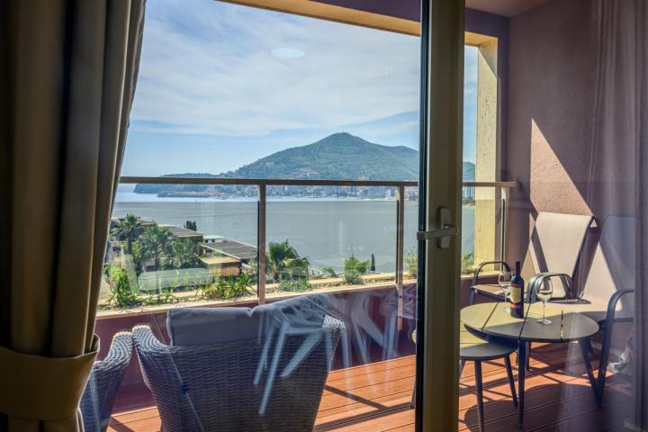 Three-bedroom apartment 95m2 for long-term rent in Budva