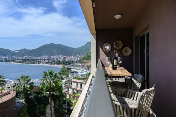 Three-bedroom apartment 95m2 for long-term rent in Budva