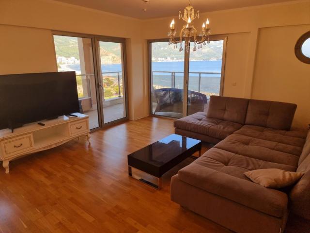 Three-bedroom apartment 134m2 for long-term rent in Budva