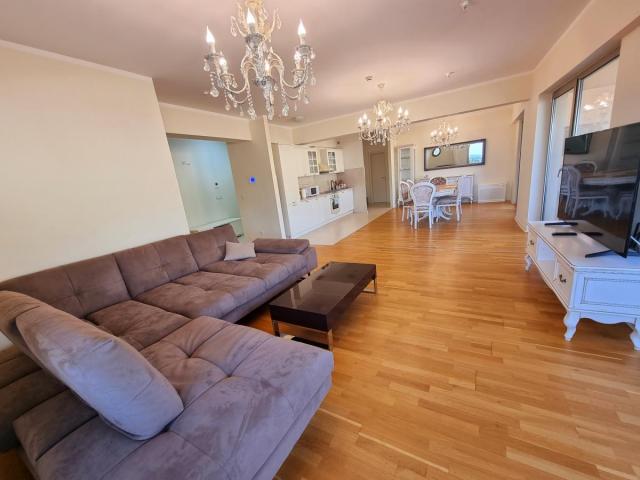 Three-bedroom apartment 134m2 for long-term rent in Budva