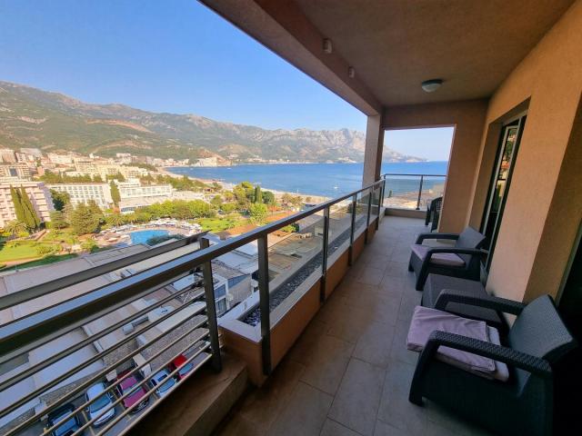 Three-bedroom apartment 134m2 for long-term rent in Budva