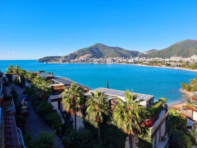 Three-bedroom apartment 95m2 for long-term rent in Budva