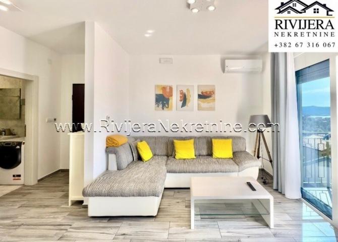 Luxury Apartment with Rooftop Pool Access and High Rental Income in Tivat