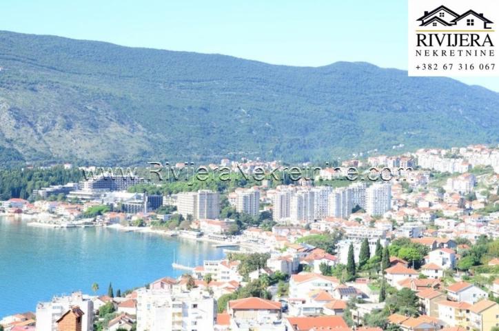 One-bedroom apartment with sea view Topla 2