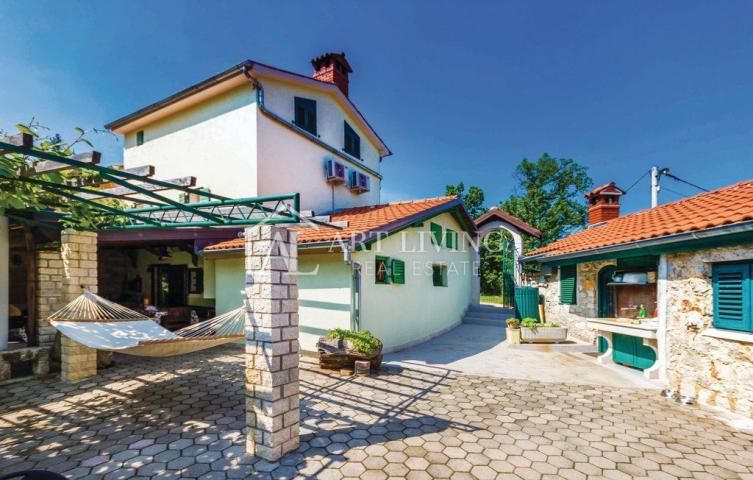 Mošćenička Draga - Haus mit Pool inmitten der Natur - GELEGENHEIT