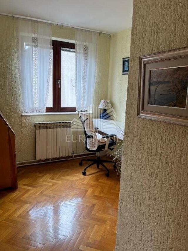 3S stan-TREŠNJEVKA-62, 00 m²