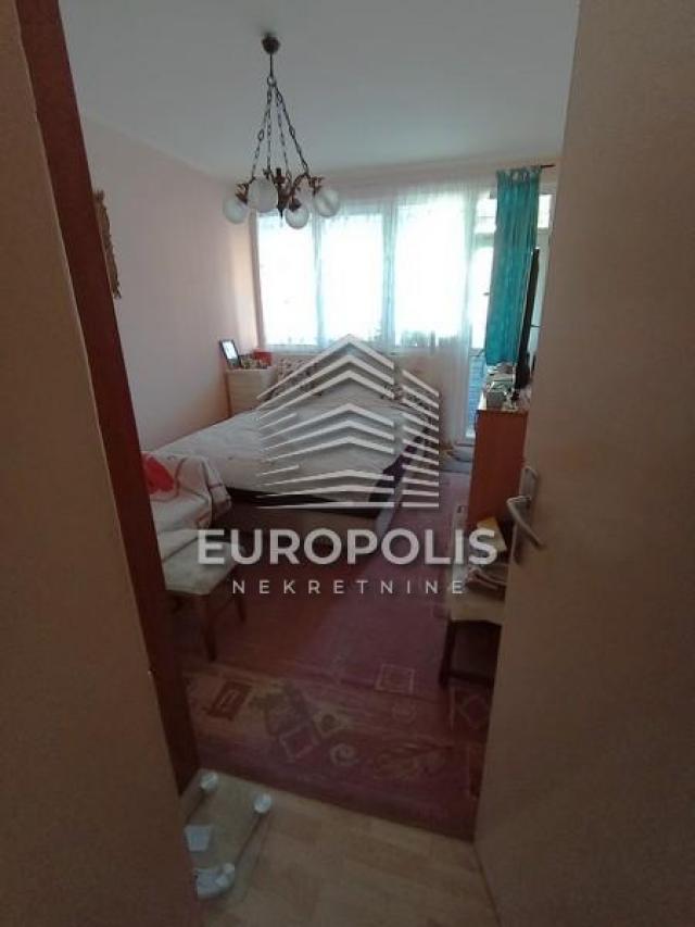 Zemun Polje, Marka Milanovića, 52m2, 2. 5 ID#6410