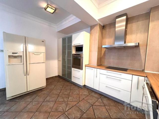 Izdavanje NOVI SAD, CENTAR, kv: 213, € 2500, ID: 9116717