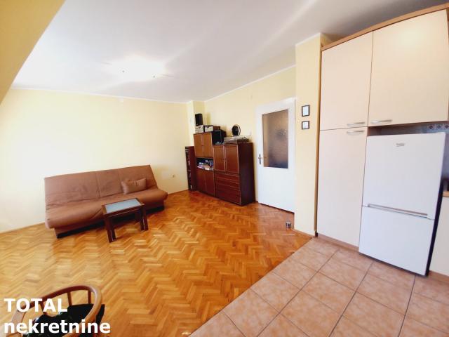 2. 5 Dvoiposoban stan NOVI SAD, 122570€