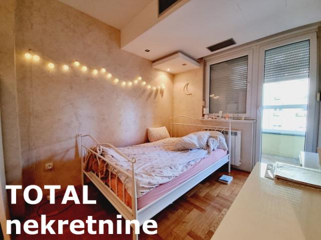 4 Četvorosoban stan NOVI SAD, 288400€