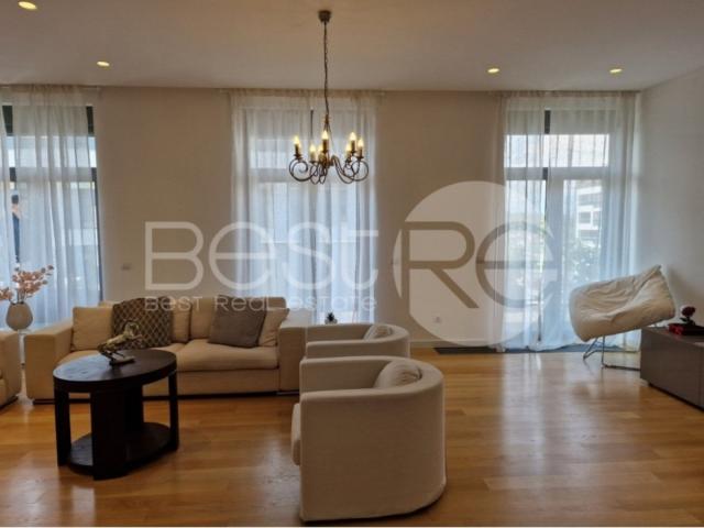 Luxuriously furnished penthouse with beautiful terrace