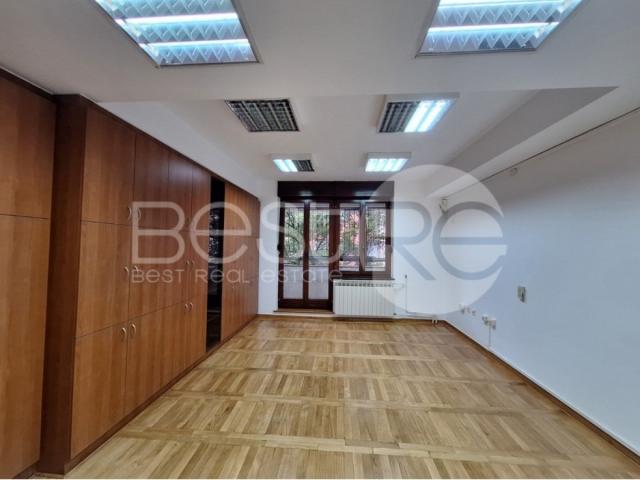 An excellent office space in Vracar