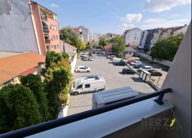 LUX TROSOBAN DUPLEX STAN U CENTRU