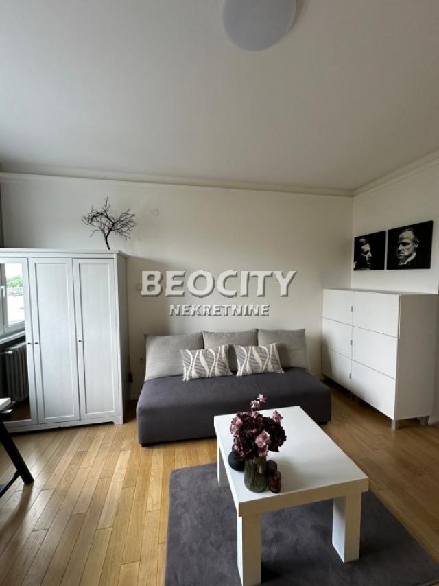 Novi Sad, Centar, Vojvode Putnika, 2. 0, 50m2, 480EUR