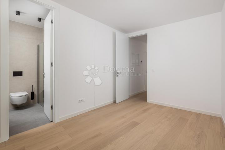 Wohnung Opatija - Centar, Opatija, 108,97m2