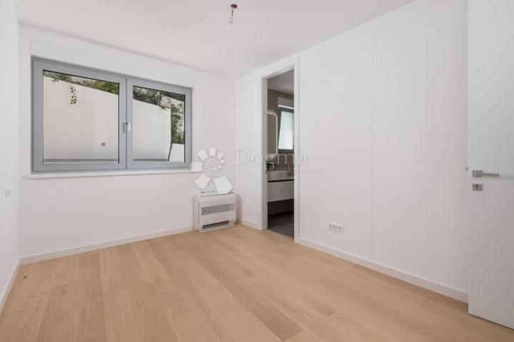 Wohnung Opatija - Centar, Opatija, 108,97m2