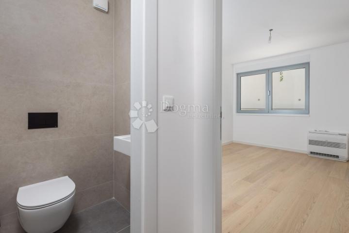 Flat Opatija - Centar, Opatija, 108,97m2