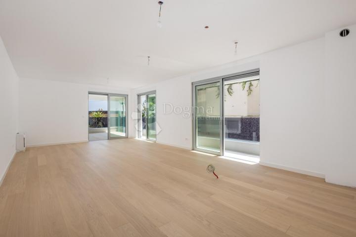 Flat Opatija - Centar, Opatija, 108,97m2