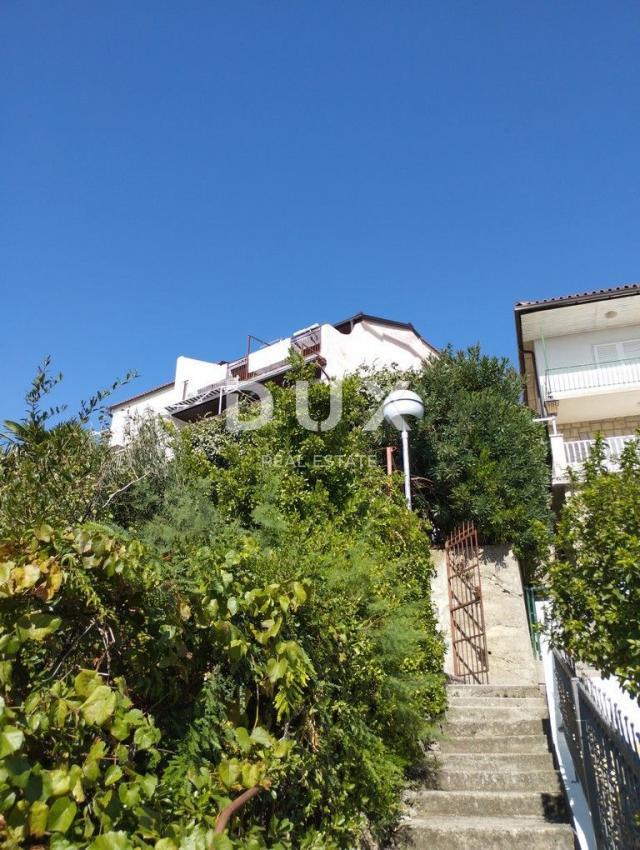 MAKARSKA, BAŠKA VODA - kuća sa 5 apartmana s pogledom na more! PRILIKA!