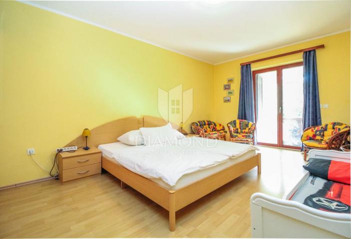 Wohnung Novigrad, 176,59m2